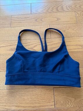 Lululemon sports bra 💙